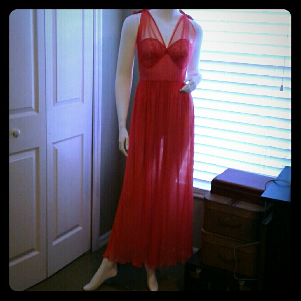 Vintage coral pink night gown